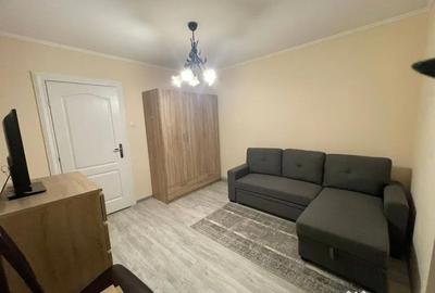 Garsonieră decomandată în Baza 3 - 5