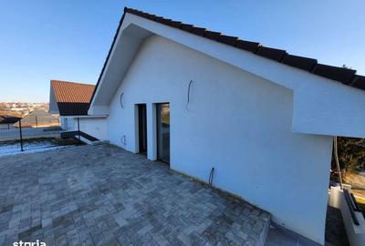 Casă cu Teren 1000 Mp în Făget - 9