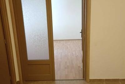 Garsonieră decomandată în Baba Novac - 2