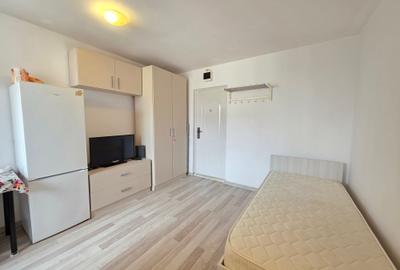 Piata Trapezului/metrou 1 Decembrie 1918 - 1