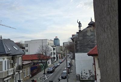 Apartament cu 3 camere semidecomandat în Moșilor - 9