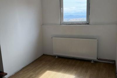 Apartament cu 3 camere în Vasile Aaron - 2