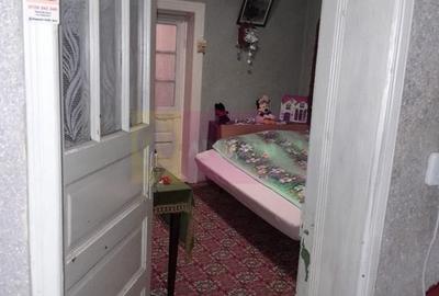 Branesti / IF - casa batraneasca din caramida cu teren de vanzare - 49