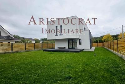 Casă cu 5 camere cu Teren 540 Mp în Corbeanca