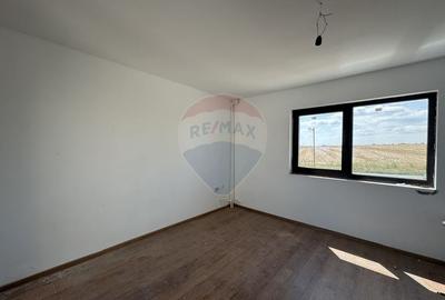 Casă / Vilă cu 4 camere de vânzare vedere lac  Ovidiu Constanta - 14