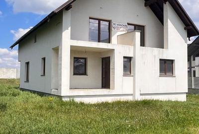 Casă cu 3 camere în Central - 1