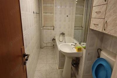 Garsonieră decomandată în 13 Septembrie