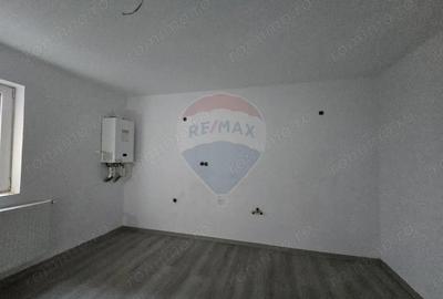 Apartament cu 4 camere de vanzare COMISION 0% - 8