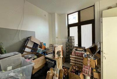 Spațiu comercial, de 150 mp, în Central - 6