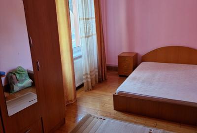 Apartament 2 camere decomandat piața Tractorul - 4