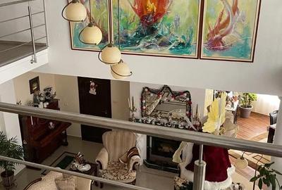Casă cu 4 camere cu Teren 2300 Mp în Lunei - 3
