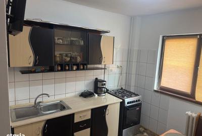 Apartament cu 3 camere decomandat în Tineretului - 1