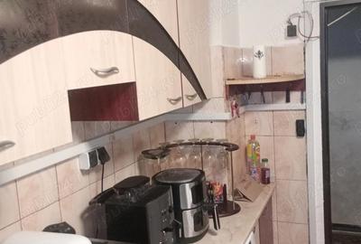 Apartament cu 4 camere decomandat în Dărmănești - 1