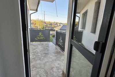 Apartament cu 2 camere decomandat în Lețcani - 3