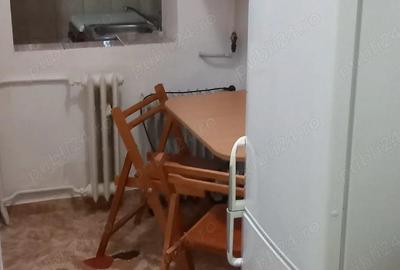 Garsonieră decomandată în Central - 1