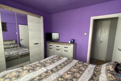 Apartament decomandat 2 camere, 45 mp + balcon, etaj 6/8, zo - 2