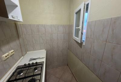 Etaj intermediar. Disponibil imediat. Zona excelenta - 6