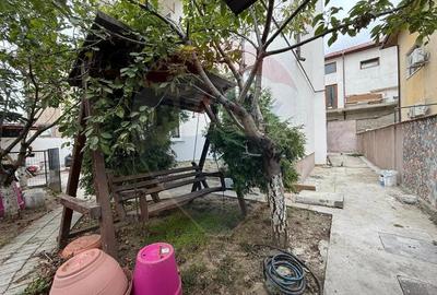 Casa de vanzare in Eforie Nord teren proprietate 300 mp - 7