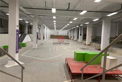 Spațiu comercial, de 1,500 mp, în Politehnica - 4