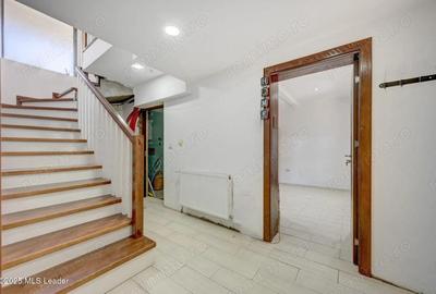 Casă cu Canalizare în Măneciu - 4