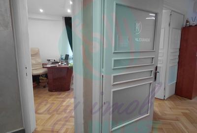 Apartament cu 4 camere semidecomandat în P-ța Sfântul Ștefan - 15