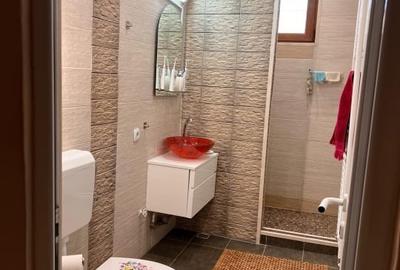 Apartament cu 4 camere decomandat, mobilat în Central - 3