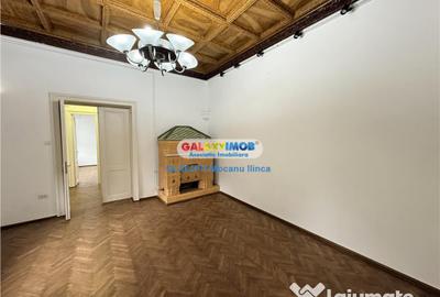 Casă cu 7 camere cu Teren 438 Mp în Central - 3