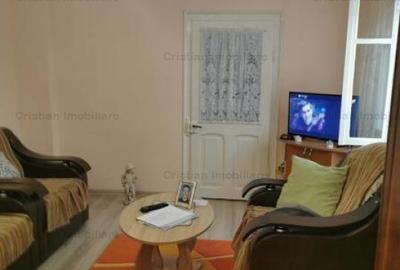 Casă cu 8 camere cu Canalizare în Central - 16