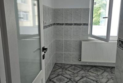 Apartament cu 3 camere decomandat în Central - 1