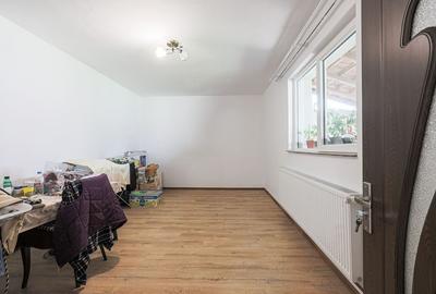 Rezervat Casă renovată cu 3 camere din cărămidă în Gradiste - 6