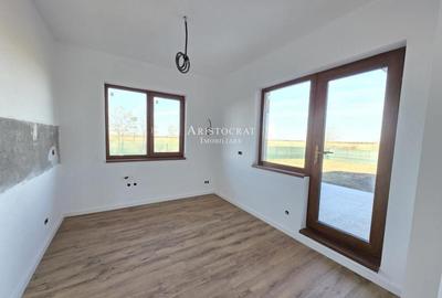 Casă cu 3 camere cu Teren 550 Mp în Corbeanca