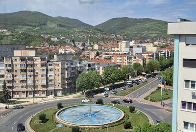 Garsonieră decomandată în Central - 2