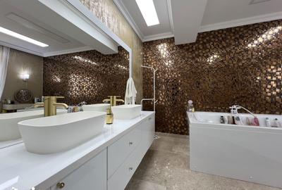 Casă cu 6 camere cu Teren 410 Mp în Central - 8