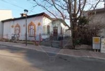 Casa de vanzare in zona ultracentrala si 736mp teren Constanta