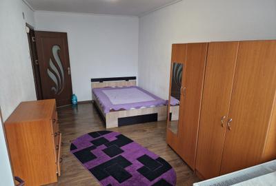 Garsoniera mobilata Tractorul - 2