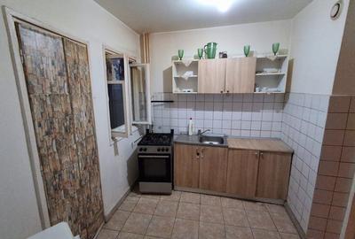 Apartament cu 3 camere semidecomandat, mobilat în Colentina - 10
