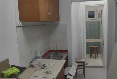 Apartament cu 4 camere semidecomandat în Rahova - 3
