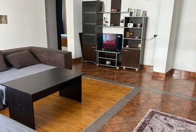 Apartament de inchiriat 3 camere zona Ciuperca - 1