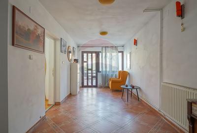 Casă cu 4 camere cu Teren 108 Mp în Schei - 9