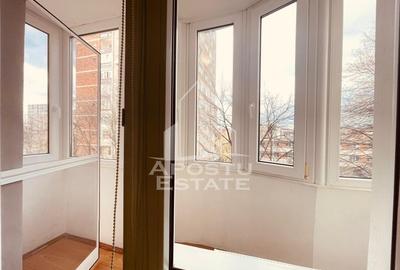 Apartament cu 3 camere decomandat în Aurel Vlaicu - 2