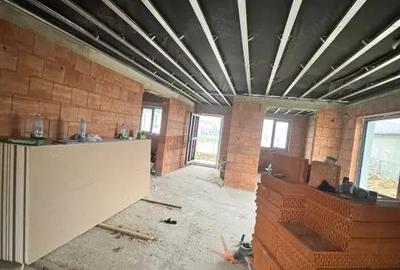 Casă cu Teren 450 Mp în Satu Nou de Jos - 9