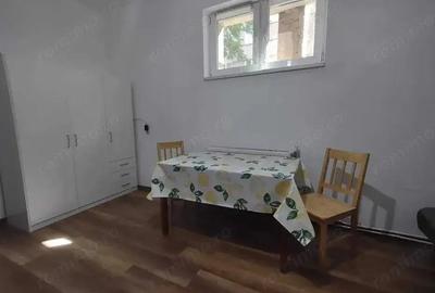 Garsonieră decomandată în 7 Noiembrie - 2