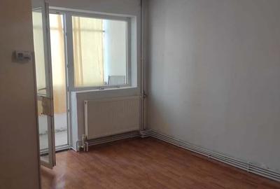 Garsoniera etj 3 zona Micro15 - 2