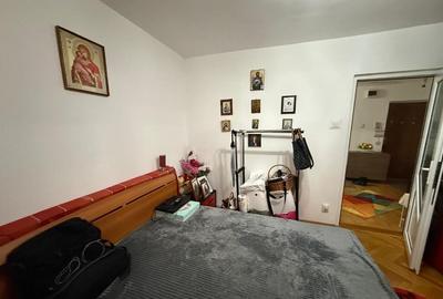 Apartament cu 3 camere ,etaj 3, zona Ulpia - 15