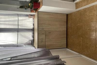 Inchiriez apartament micro V - 5