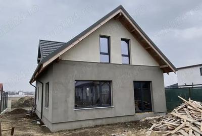 Casă cu 4 camere în Central - 3