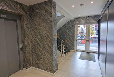 Apartament 2 camere decomandat,curte proprie,metrou Aparatorii Patriei - 17