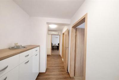 Apartament cu 3 camere decomandat, mobilat în Tractorul - 12
