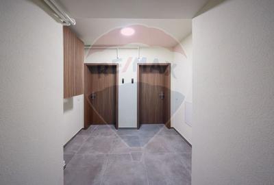 Apartament 3 camere - Tractorul- 73 mp, parcare si boxa - 16