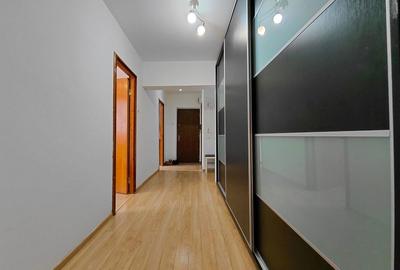 Apartament cu 3 camere decomandat în 1 Decembrie 1918 - 2